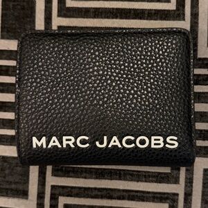 Marc Jacobs 4S5SMP078S01 Mini Compact Wallet Pebbled Leather Black